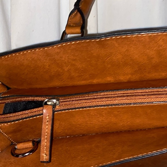 Purse - Picture 4 of 6